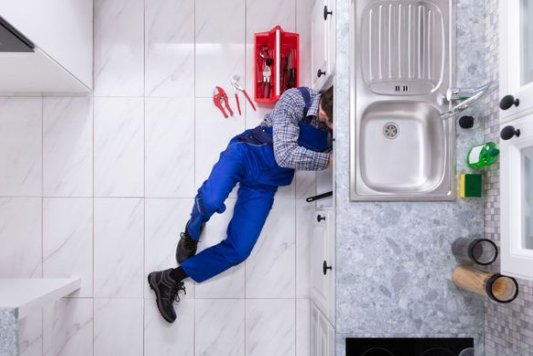 Milyen gyakran ellenőrizzük a lefolyókat duguláselhárítás céljából?